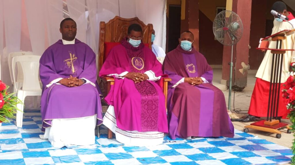 The bishop at the borehole commissioning mass.